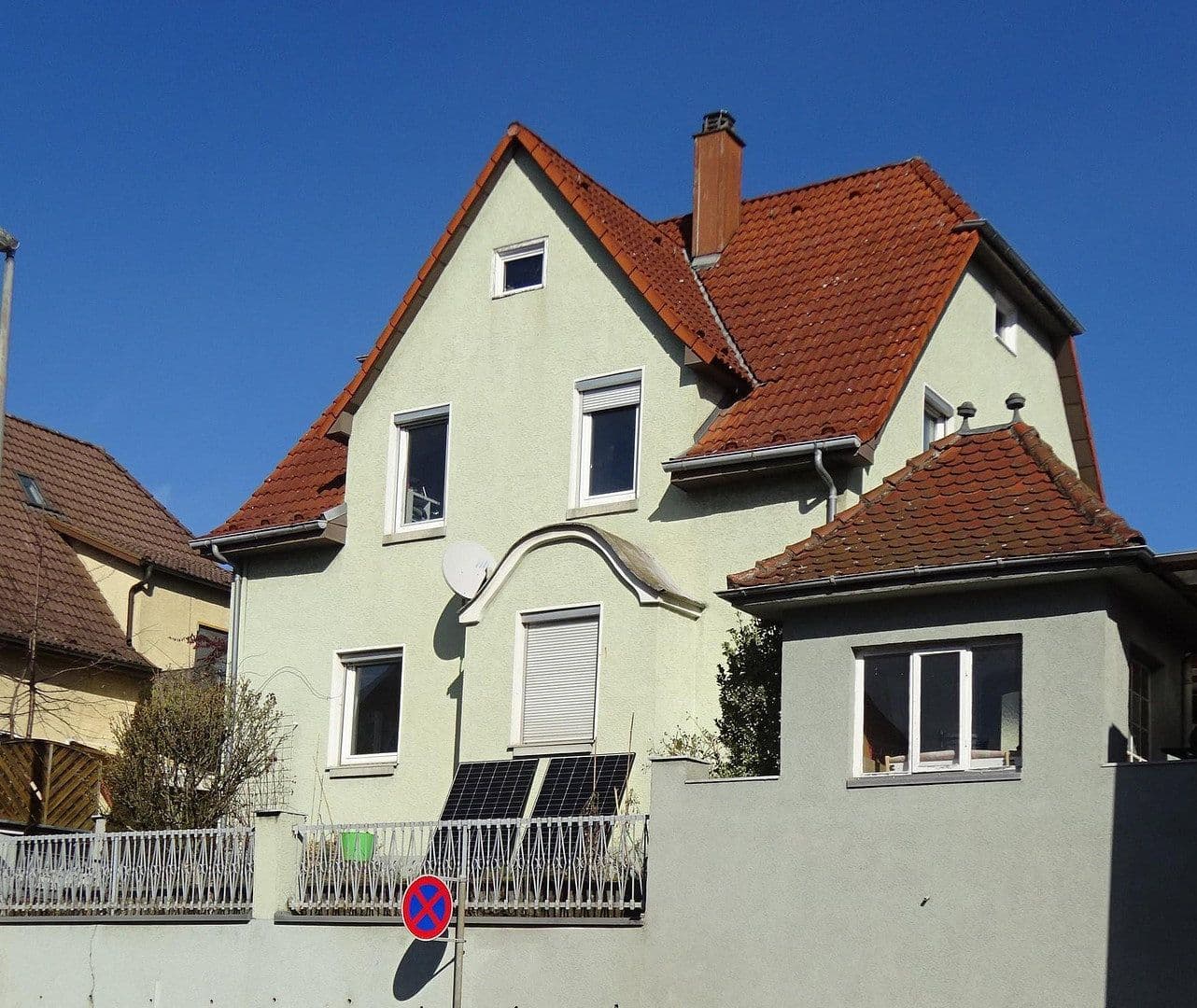 Prodej domu 183 m², pozemek 300 m², Plochingerstr. 137, Esslingen am Neckar, Bádensko-Württembersko Prodej domu 183 m², pozemek 300 m², Plochingerstr. 137, Esslingen am Neckar, Bádensko-Württembersko