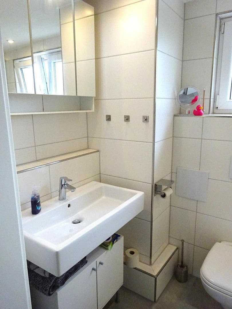 Prodej domu 183 m², pozemek 300 m², Plochingerstr. 137, Esslingen am Neckar, Bádensko-Württembersko Prodej domu 183 m², pozemek 300 m², Plochingerstr. 137, Esslingen am Neckar, Bádensko-Württembersko