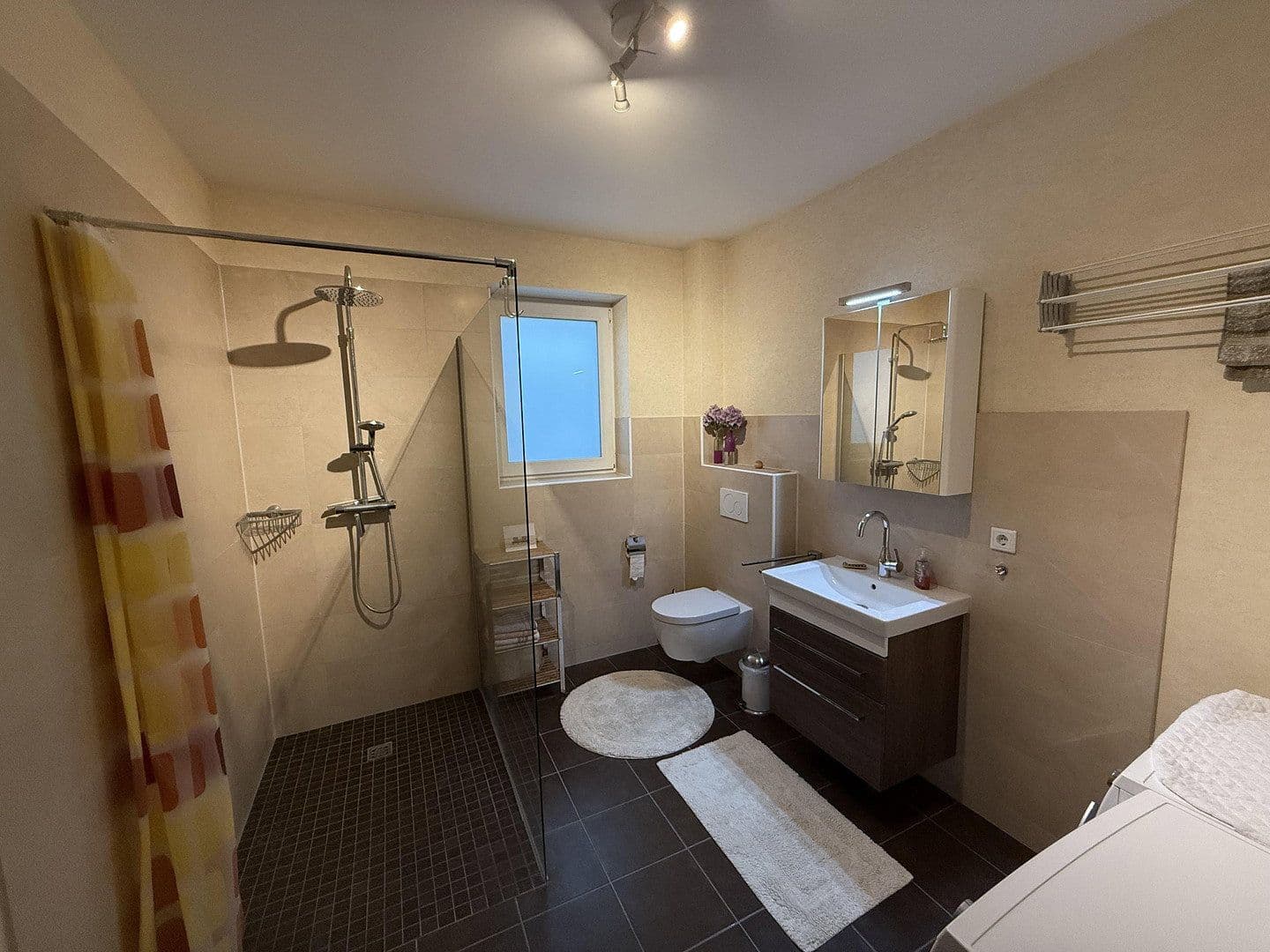 Prodej domu 195 m², pozemek 614 m², Mönchengladbach, Severní Porýní-Vestfálsko Prodej domu 195 m², pozemek 614 m², Mönchengladbach, Severní Porýní-Vestfálsko