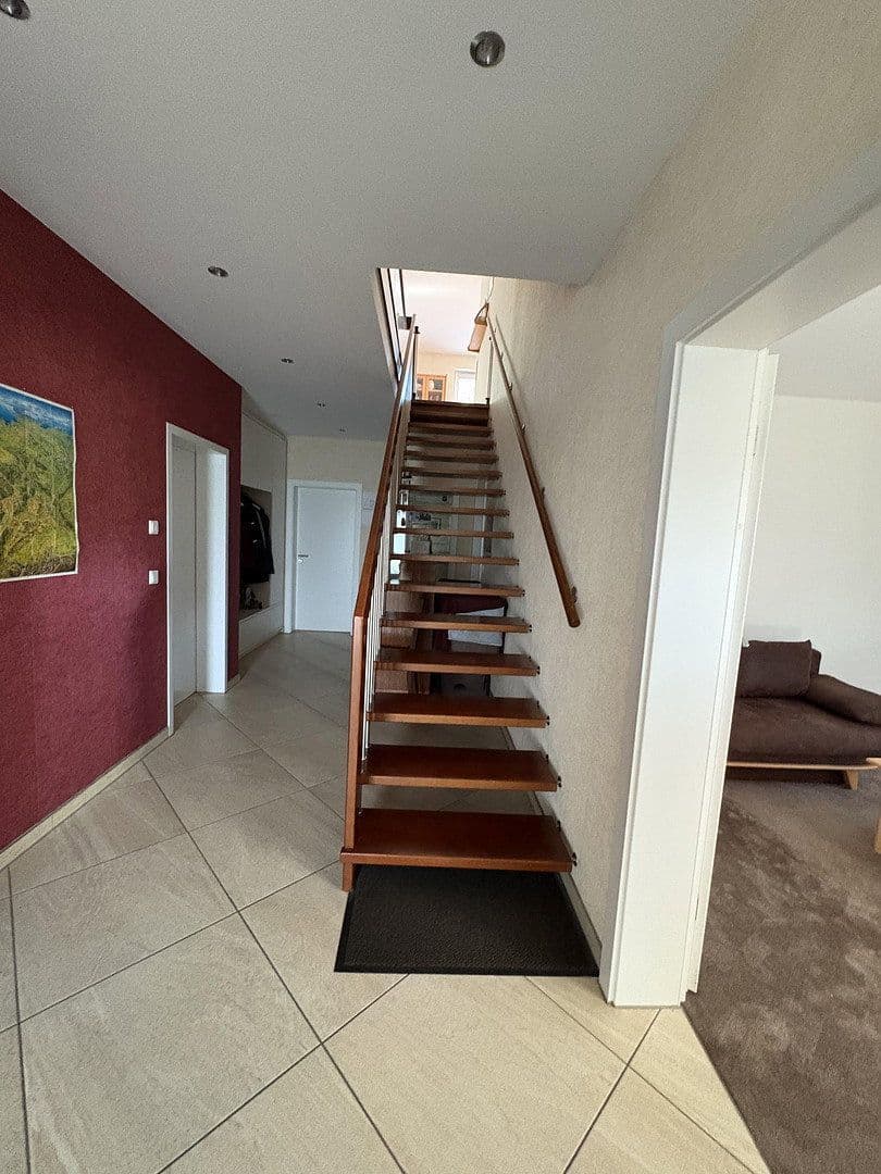 Prodej domu 195 m², pozemek 614 m², Mönchengladbach, Severní Porýní-Vestfálsko Prodej domu 195 m², pozemek 614 m², Mönchengladbach, Severní Porýní-Vestfálsko