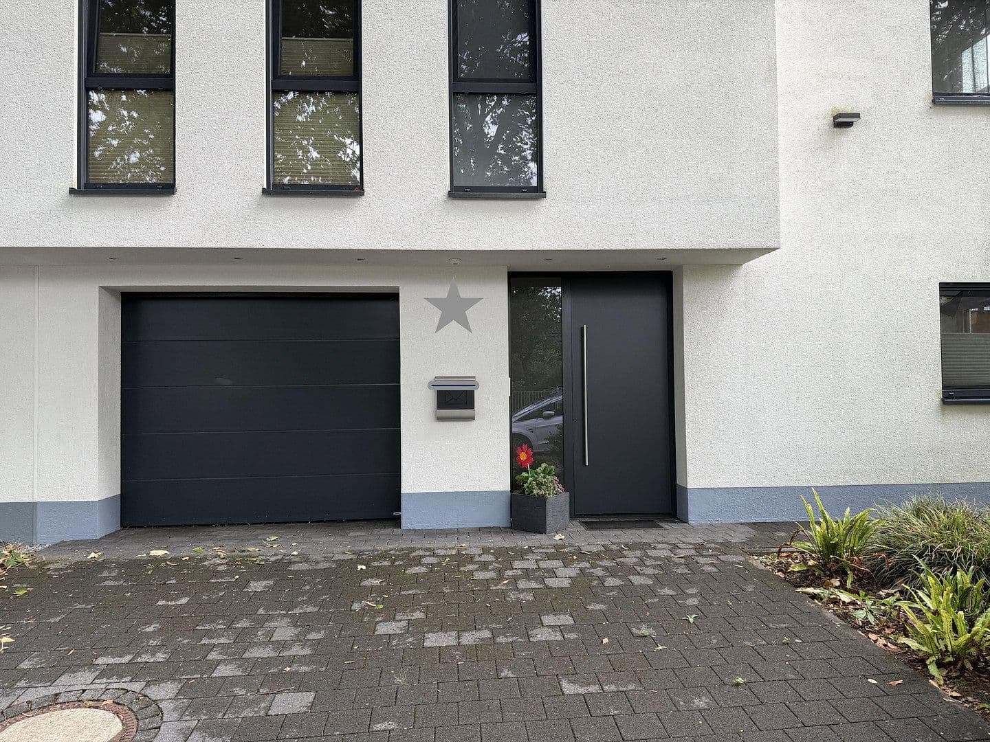 Prodej domu 195 m², pozemek 614 m², Mönchengladbach, Severní Porýní-Vestfálsko Prodej domu 195 m², pozemek 614 m², Mönchengladbach, Severní Porýní-Vestfálsko