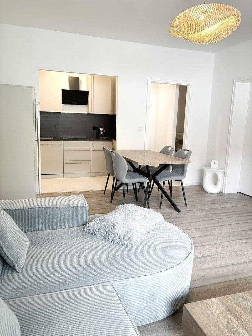 Pronájem bytu 2+1 50 m², Schleißheimer Str. 182, München, Bavorsko Pronájem bytu 2+1 50 m², Schleißheimer Str. 182, München, Bavorsko