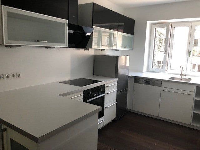 Pronájem bytu 3+1 90 m², München, Bavorsko Pronájem bytu 3+1 90 m², München, Bavorsko