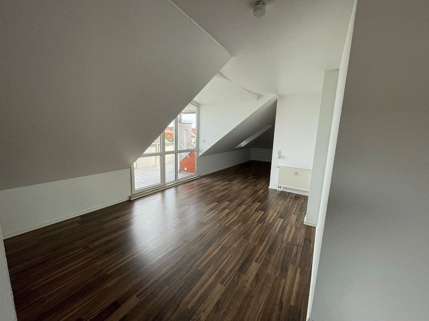 Pronájem bytu 1+1 57 m², Dietzenbach, Hessen Pronájem bytu 1+1 57 m², Dietzenbach, Hessen