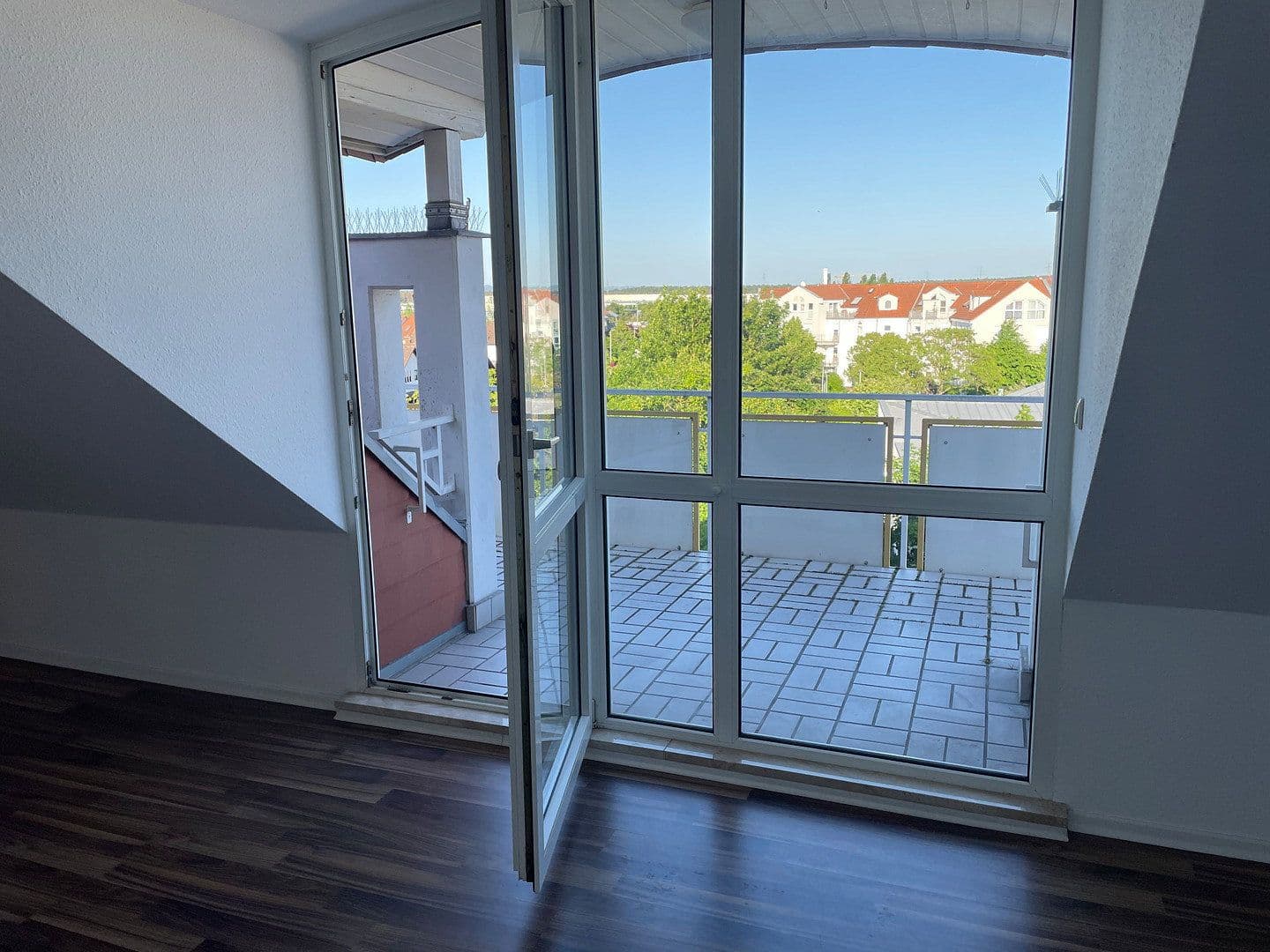 Pronájem bytu 1+1 57 m², Dietzenbach, Hessen Pronájem bytu 1+1 57 m², Dietzenbach, Hessen