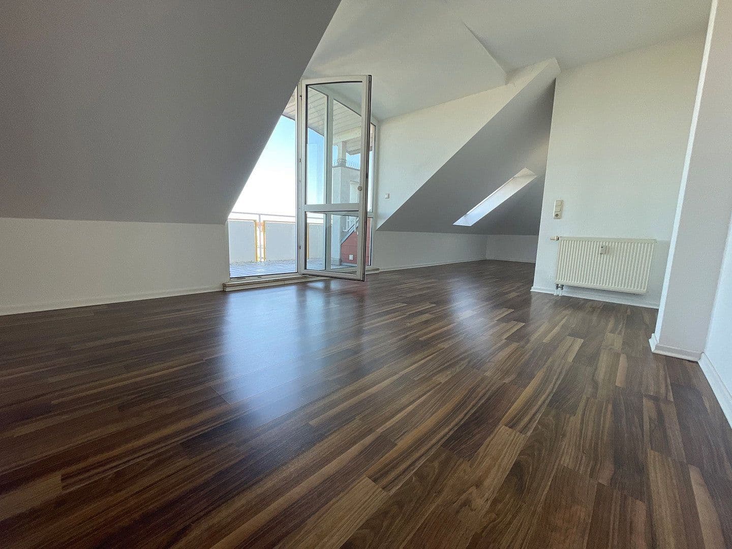 Pronájem bytu 1+1 57 m², Dietzenbach, Hessen Pronájem bytu 1+1 57 m², Dietzenbach, Hessen