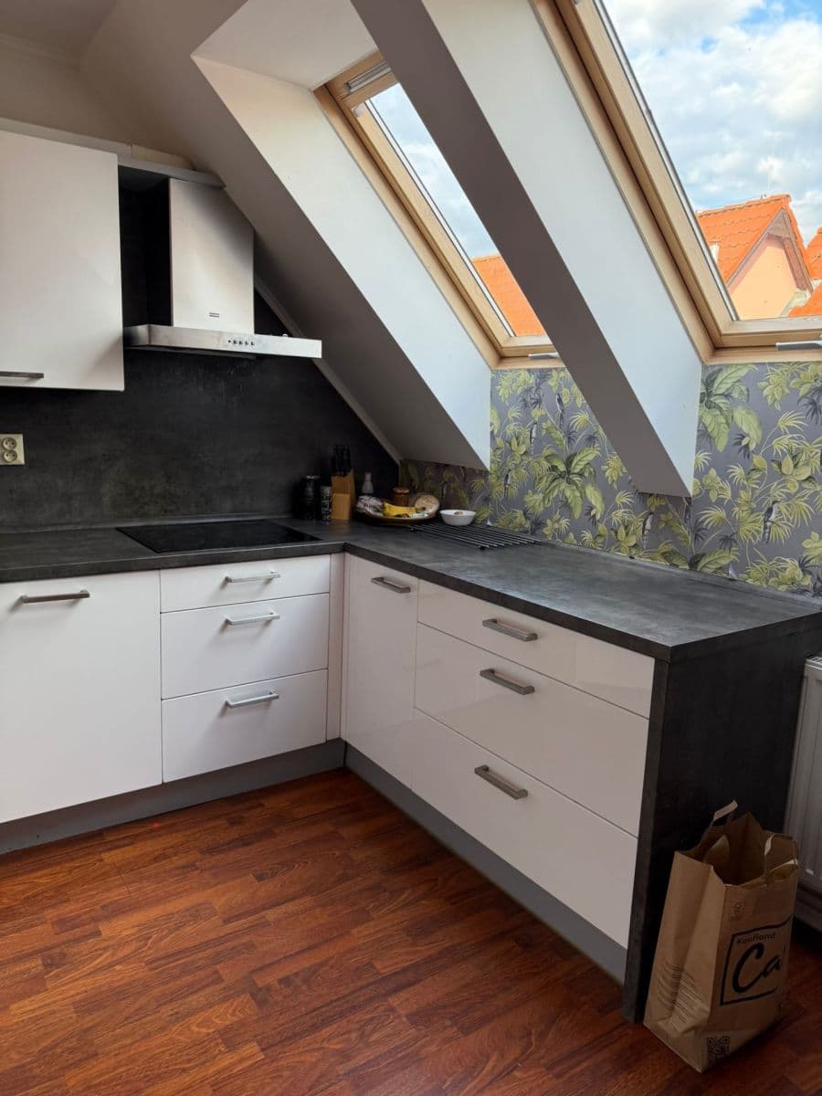 Pronájem bytu 2+1 65 m², Luční, Nupaky, Středočeský kraj Pronájem bytu 2+1 65 m², Luční, Nupaky, Středočeský kraj