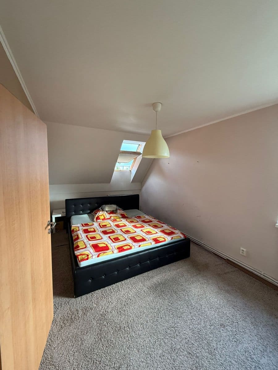 Pronájem bytu 2+1 65 m², Luční, Nupaky, Středočeský kraj Pronájem bytu 2+1 65 m², Luční, Nupaky, Středočeský kraj