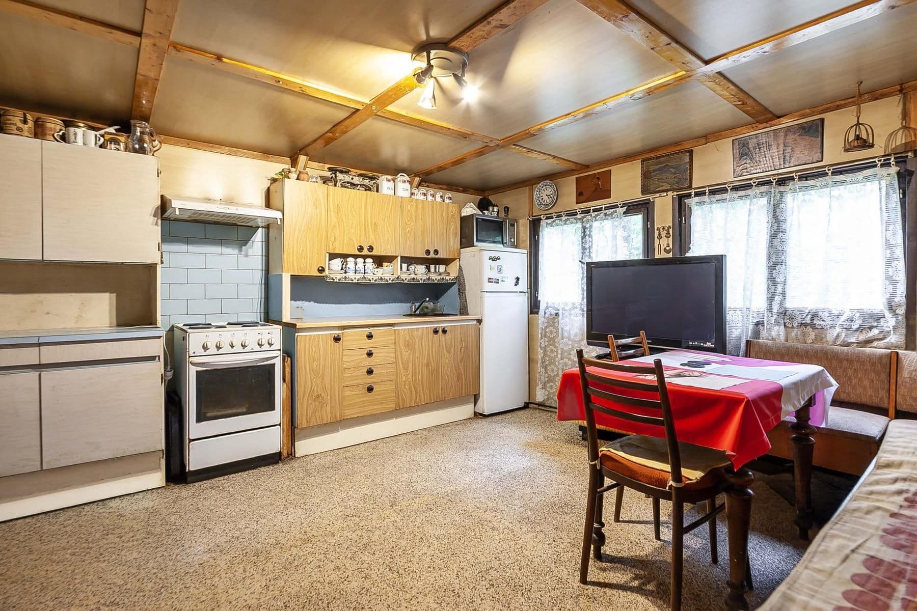 Prodej chaty, chalupy 50 m², pozemek 2.736 m², Slapy, Jihočeský kraj Prodej chaty, chalupy 50 m², pozemek 2.736 m², Slapy, Jihočeský kraj