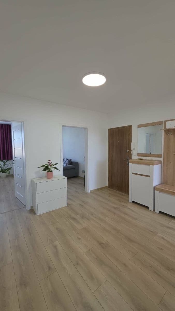 Pronájem bytu 3+1 64 m², A. Bednára, Prievidza, Trenčiansky kraj Pronájem bytu 3+1 64 m², A. Bednára, Prievidza, Trenčiansky kraj