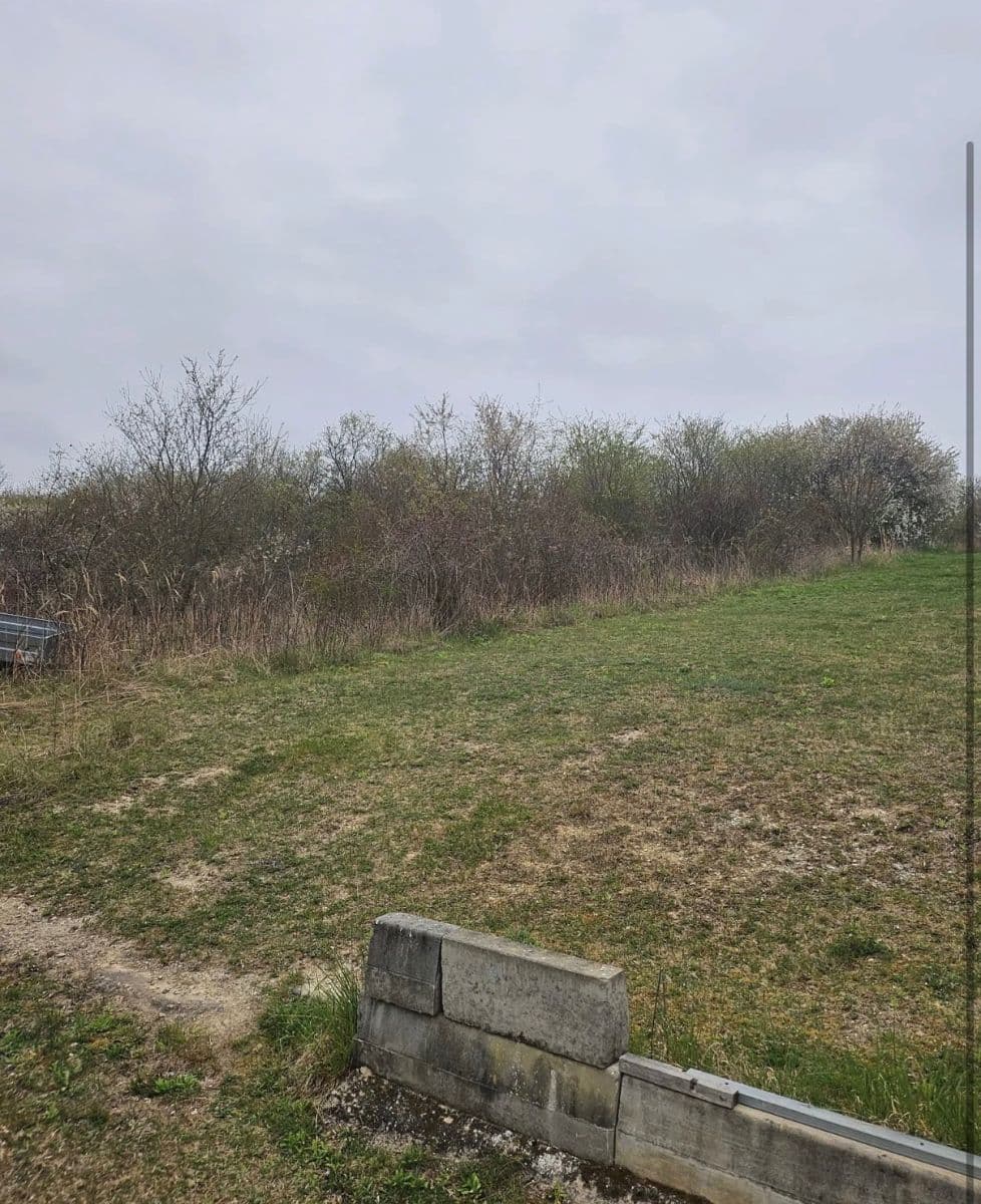 Prodej pozemku 1.298 m², Statenice, Středočeský kraj Prodej pozemku 1.298 m², Statenice, Středočeský kraj