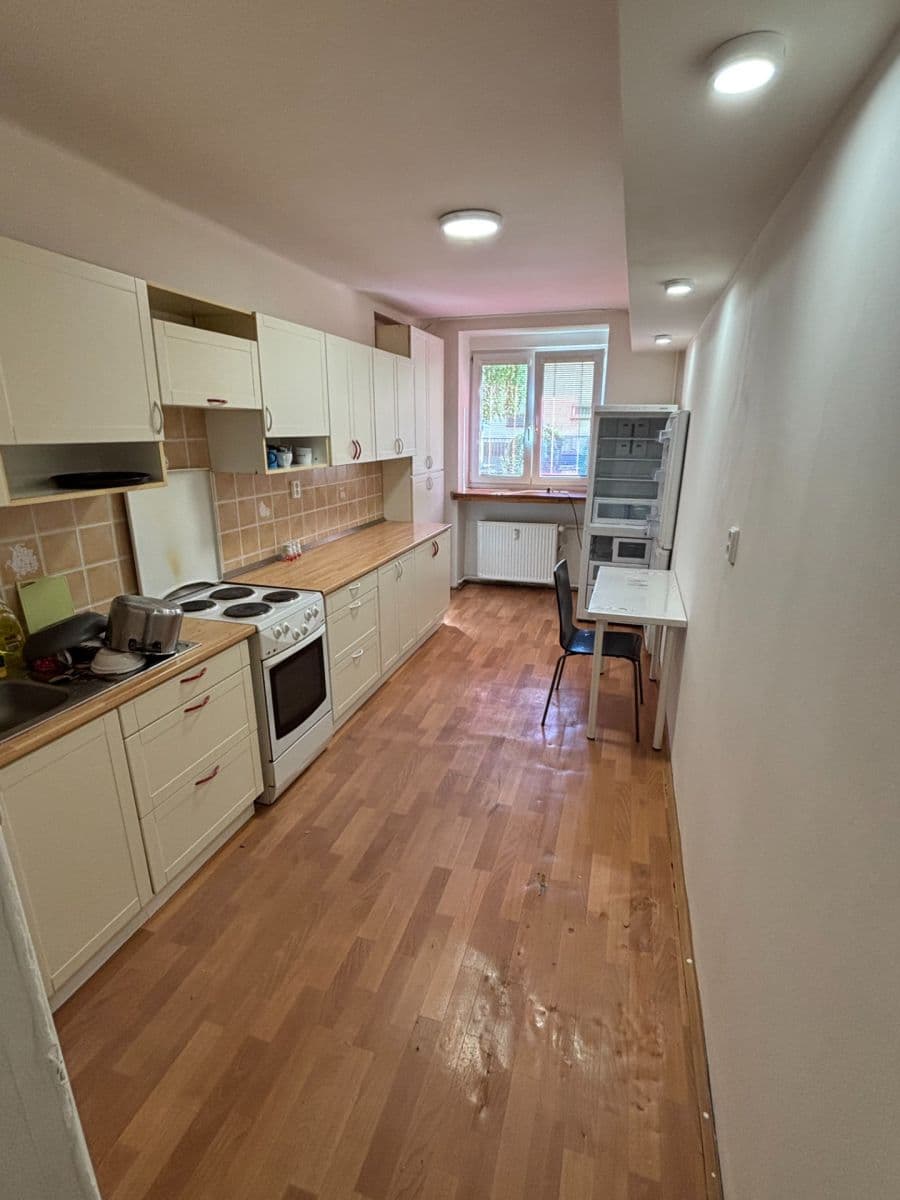 Pronájem bytu 3+1 60 m², Londýnská, Ústí nad Labem, Ústecký kraj Pronájem bytu 3+1 60 m², Londýnská, Ústí nad Labem, Ústecký kraj