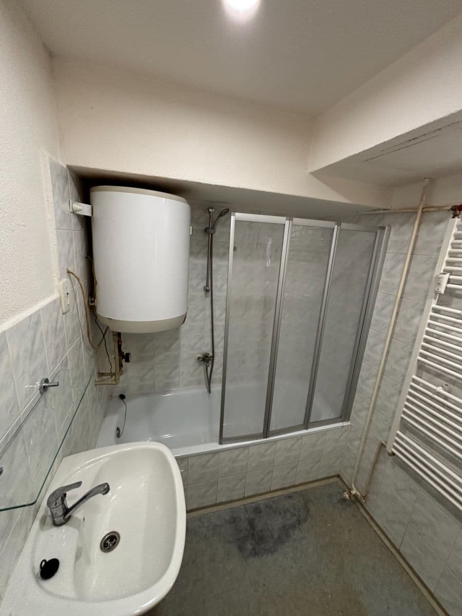 Pronájem bytu 3+1 60 m², Londýnská, Ústí nad Labem, Ústecký kraj Pronájem bytu 3+1 60 m², Londýnská, Ústí nad Labem, Ústecký kraj
