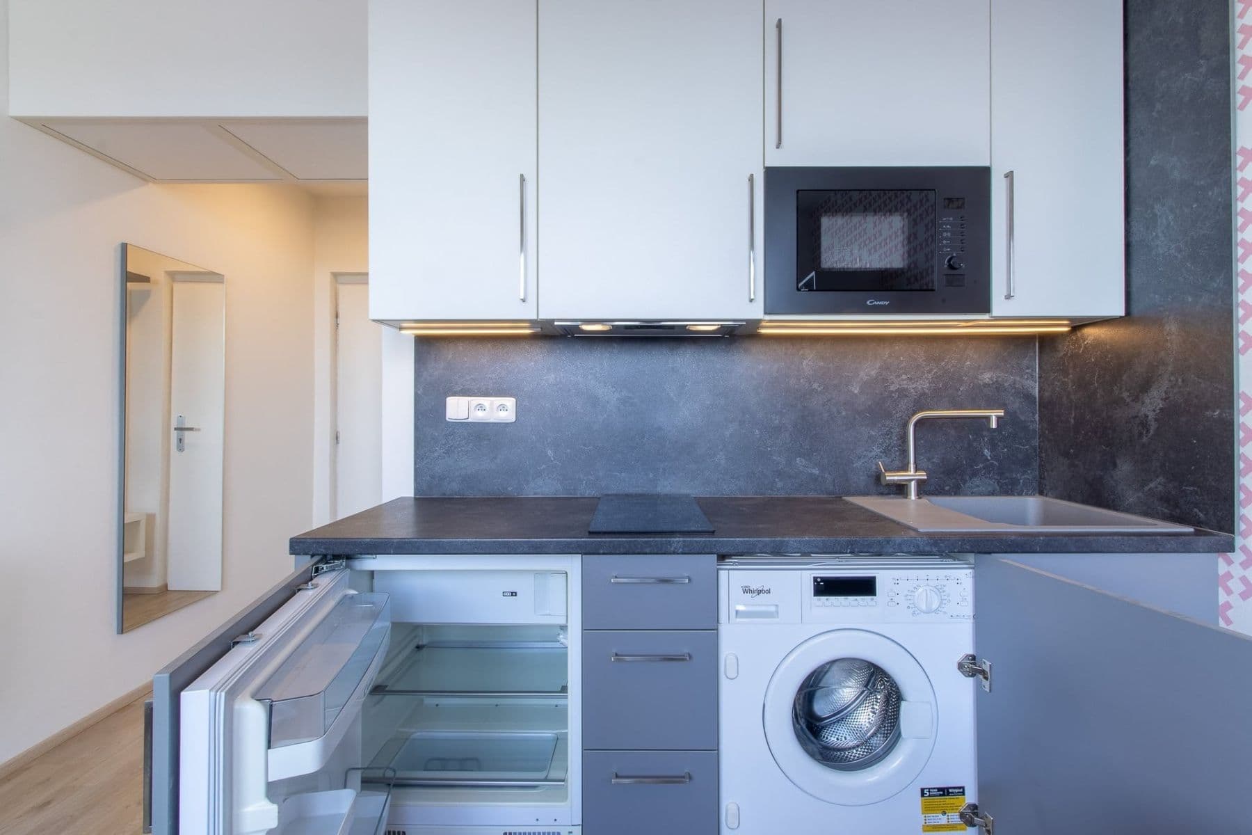 Pronájem bytu 1+kk 16 m², Peroutkova, Praha, Praha Pronájem bytu 1+kk 16 m², Peroutkova, Praha, Praha