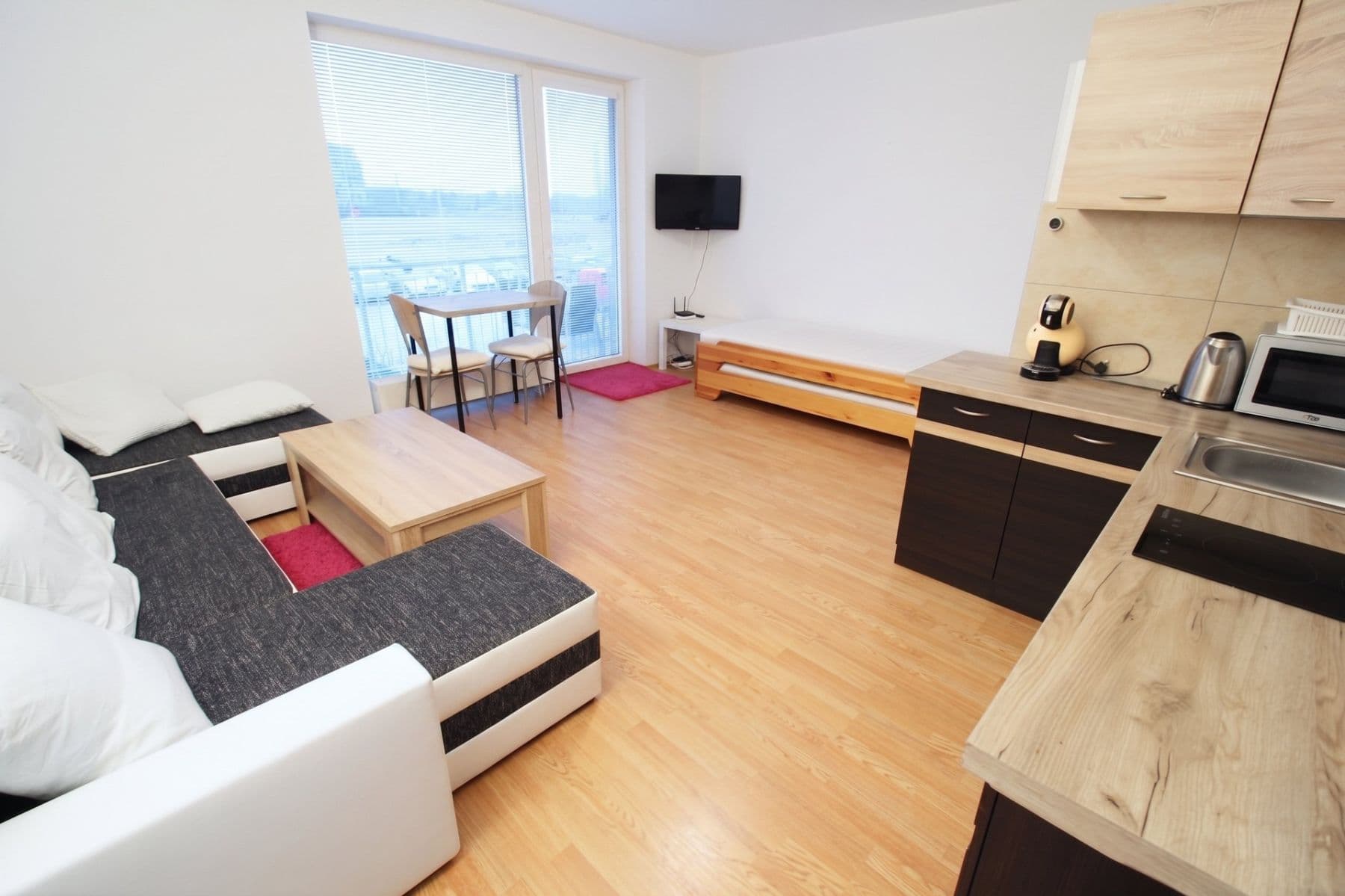Pronájem bytu 1+kk 32 m², Ječná, Hostivice, Středočeský kraj Pronájem bytu 1+kk 32 m², Ječná, Hostivice, Středočeský kraj