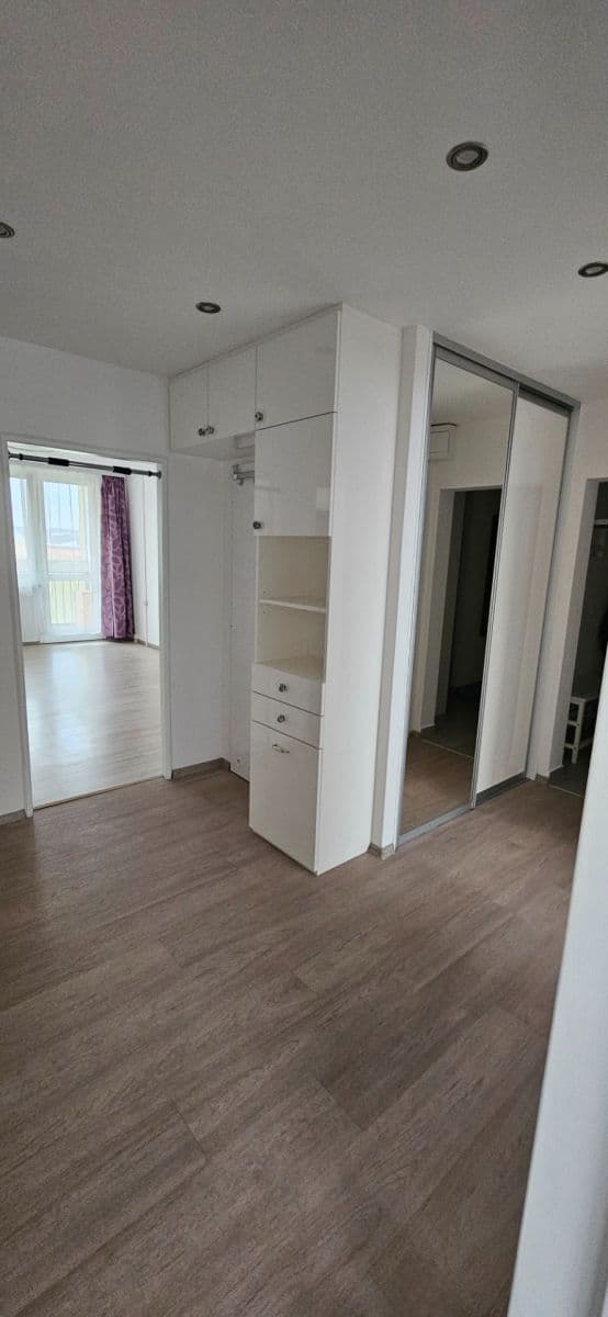 Pronájem bytu 3+1 78 m², Krouzova, Praha, Praha Pronájem bytu 3+1 78 m², Krouzova, Praha, Praha