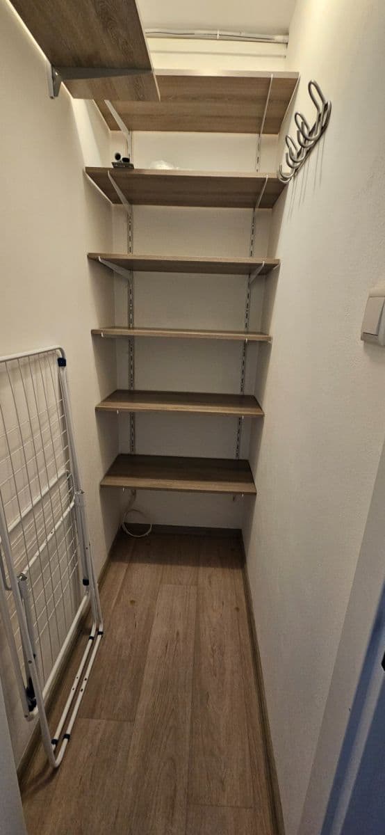 Pronájem bytu 3+1 78 m², Krouzova, Praha, Praha Pronájem bytu 3+1 78 m², Krouzova, Praha, Praha