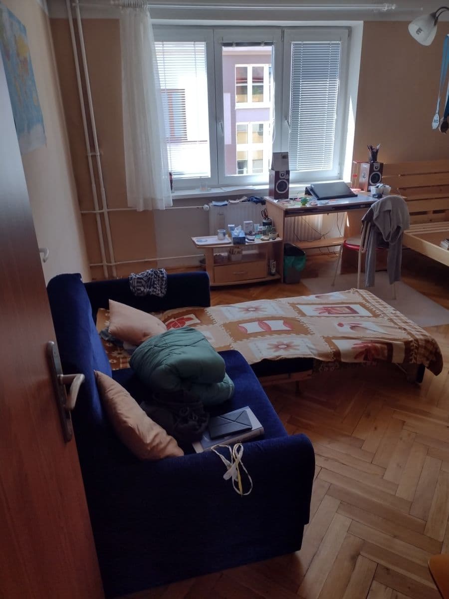 Pronájem bytu 2+1 65 m², K Blahobytu, Pardubice, Pardubický kraj Pronájem bytu 2+1 65 m², K Blahobytu, Pardubice, Pardubický kraj