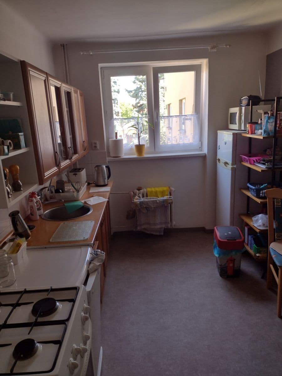 Pronájem bytu 2+1 65 m², K Blahobytu, Pardubice, Pardubický kraj Pronájem bytu 2+1 65 m², K Blahobytu, Pardubice, Pardubický kraj