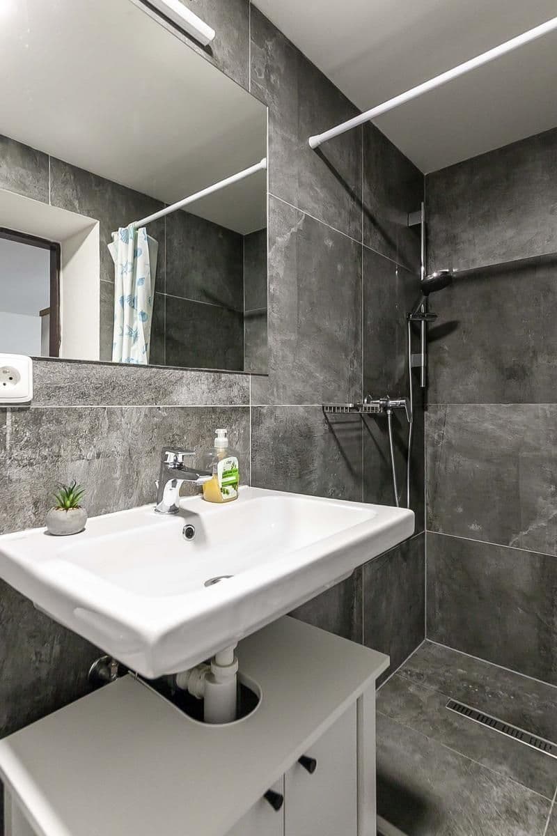 Prodej nebytového prostoru 682 m², Krkonošská, Desná, Liberecký kraj Prodej nebytového prostoru 682 m², Krkonošská, Desná, Liberecký kraj