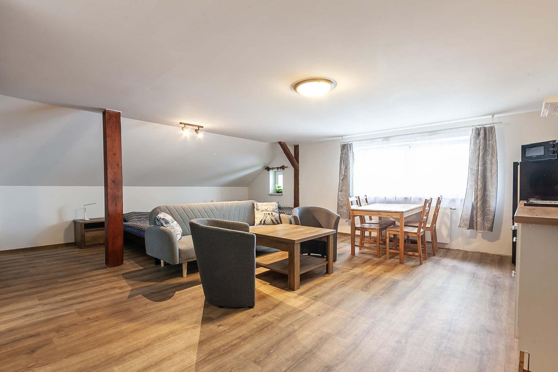 Prodej nebytového prostoru 682 m², Krkonošská, Desná, Liberecký kraj Prodej nebytového prostoru 682 m², Krkonošská, Desná, Liberecký kraj