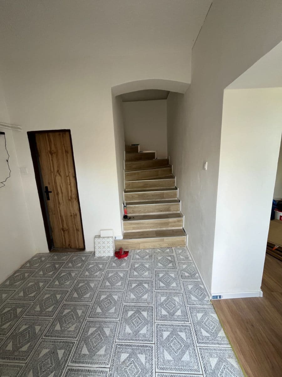 Pronájem bytu 3+1 150 m², Svatojiřská, Libušín, Středočeský kraj Pronájem bytu 3+1 150 m², Svatojiřská, Libušín, Středočeský kraj