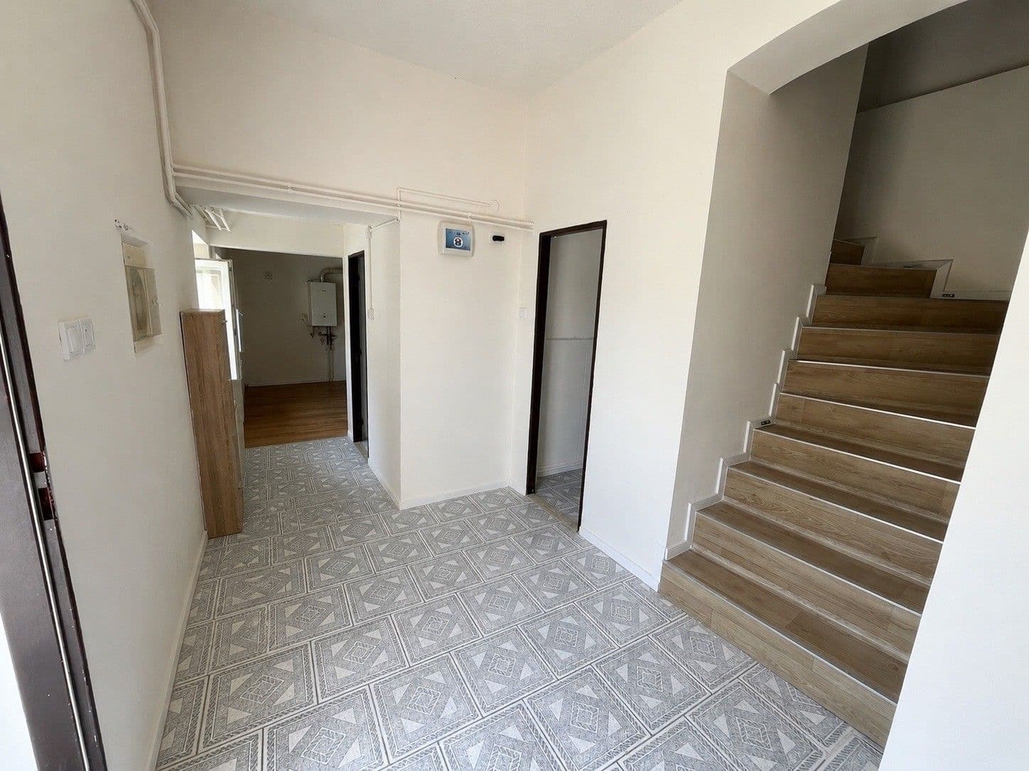 Pronájem bytu 3+1 150 m², Svatojiřská, Libušín, Středočeský kraj Pronájem bytu 3+1 150 m², Svatojiřská, Libušín, Středočeský kraj