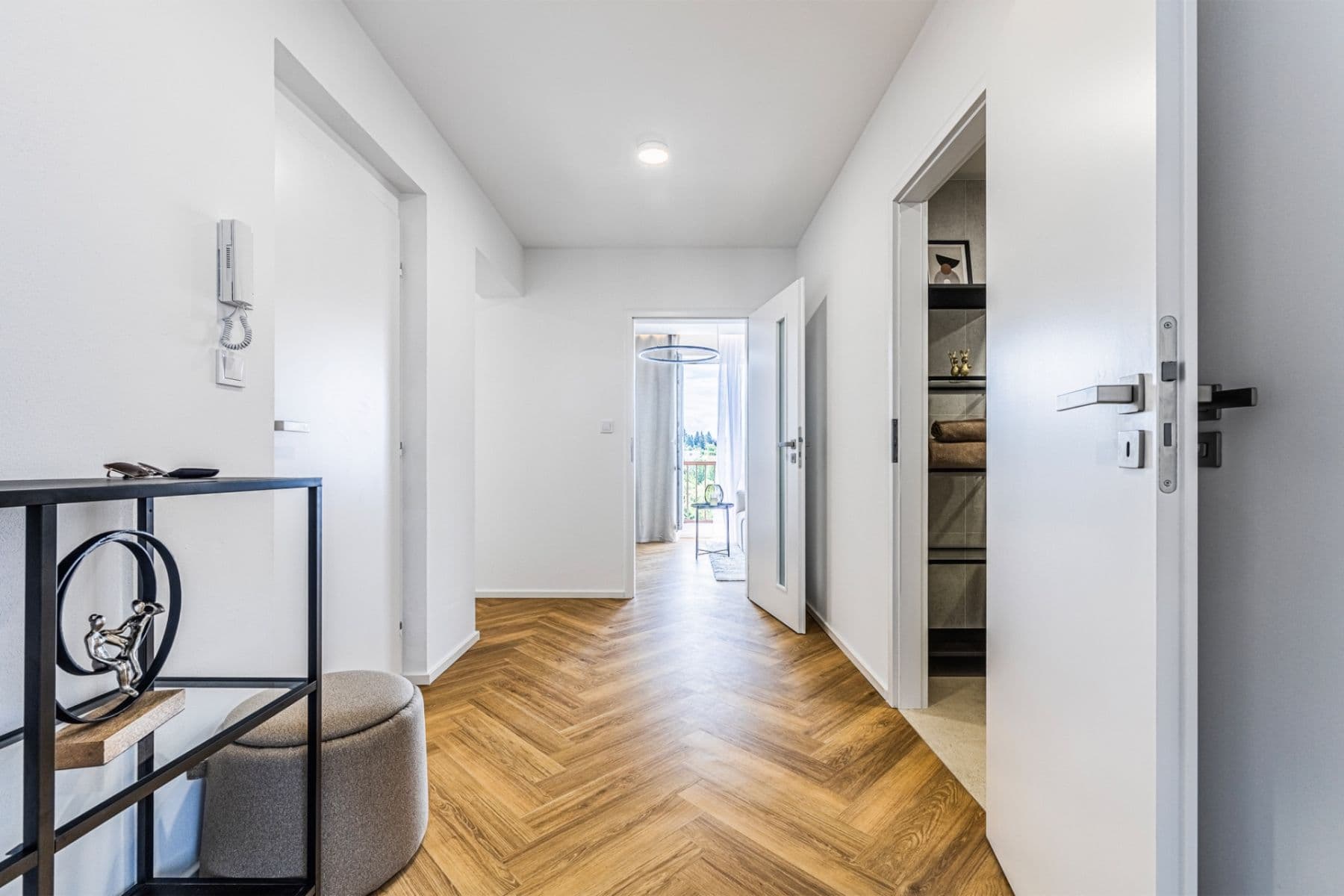 Prodej bytu 4+kk 80 m², Hrusická, Praha, Praha Prodej bytu 4+kk 80 m², Hrusická, Praha, Praha