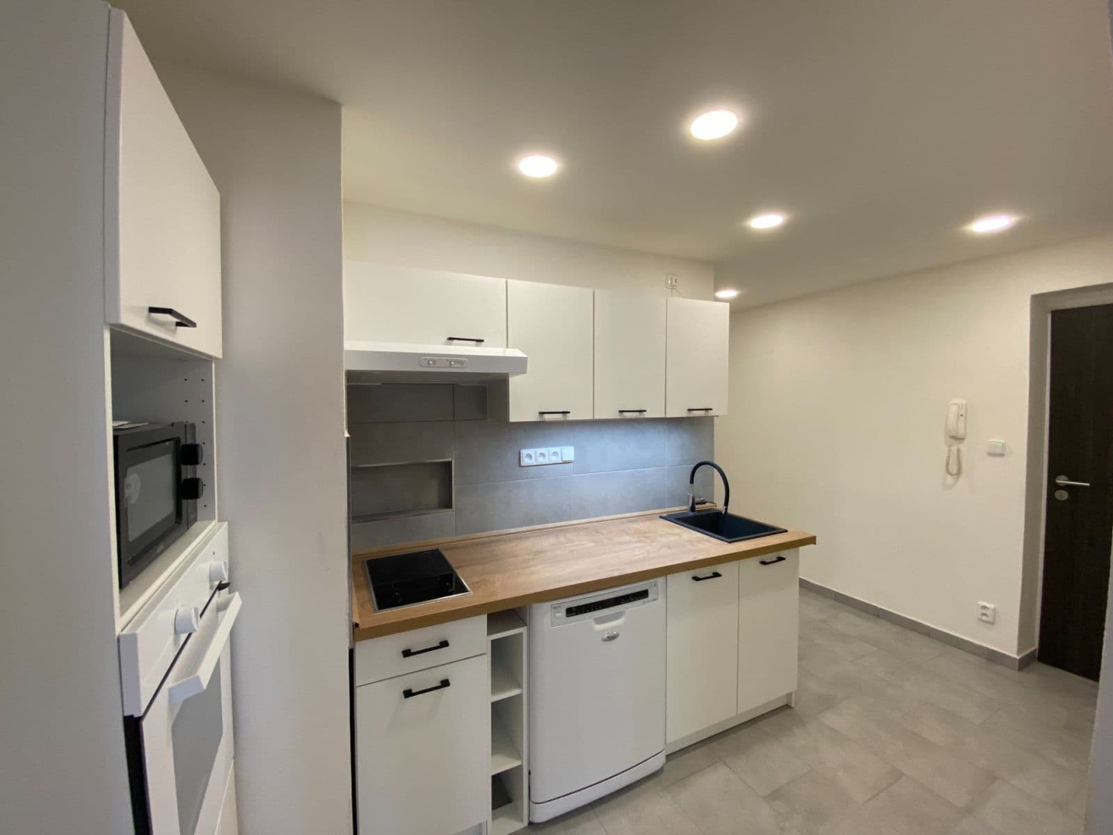 Pronájem bytu 3+kk 56 m², Kuzníkova, Kojetín, Olomoucký kraj Pronájem bytu 3+kk 56 m², Kuzníkova, Kojetín, Olomoucký kraj