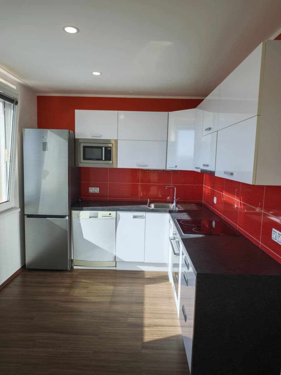 Pronájem bytu 3+1 76 m², Na Svahu, Třebíč, Kraj Vysočina Pronájem bytu 3+1 76 m², Na Svahu, Třebíč, Kraj Vysočina
