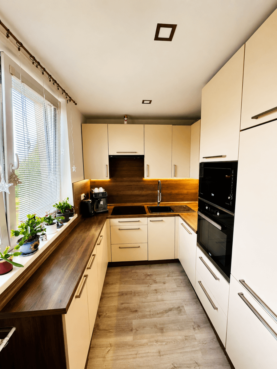 Prodej bytu 3+1 63 m², Krestova, Ostrava, Moravskoslezský kraj Prodej bytu 3+1 63 m², Krestova, Ostrava, Moravskoslezský kraj