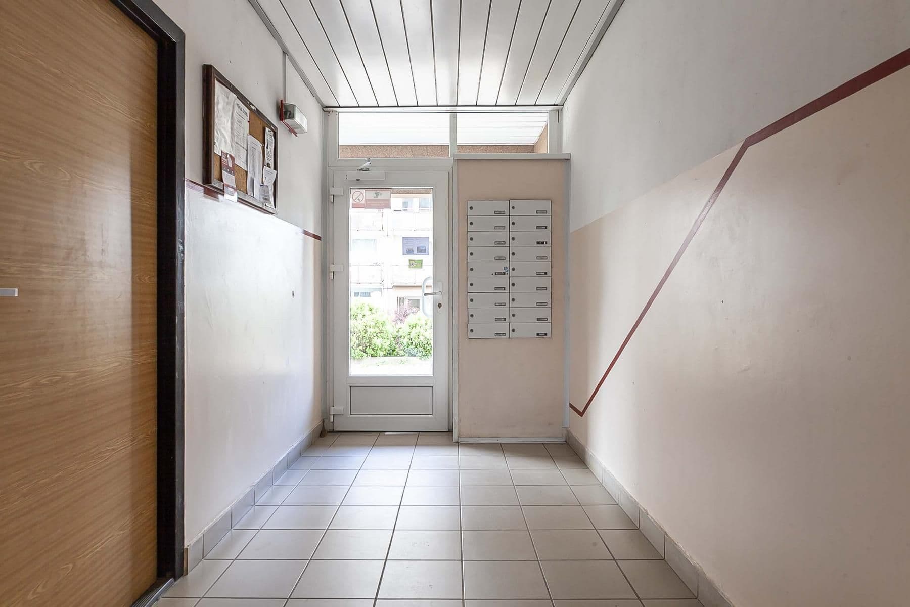Prodej bytu 1+1 45 m², Geologická, Praha, Praha Prodej bytu 1+1 45 m², Geologická, Praha, Praha