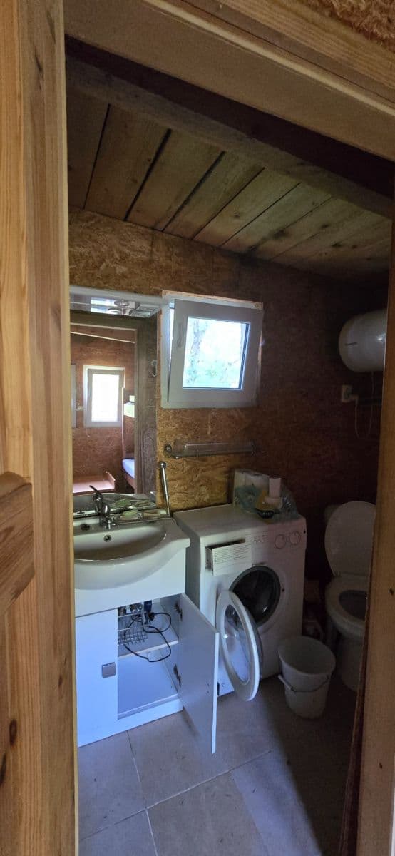 Prodej chaty, chalupy 34 m², pozemek 536 m², Mnichovice, Středočeský kraj Prodej chaty, chalupy 34 m², pozemek 536 m², Mnichovice, Středočeský kraj