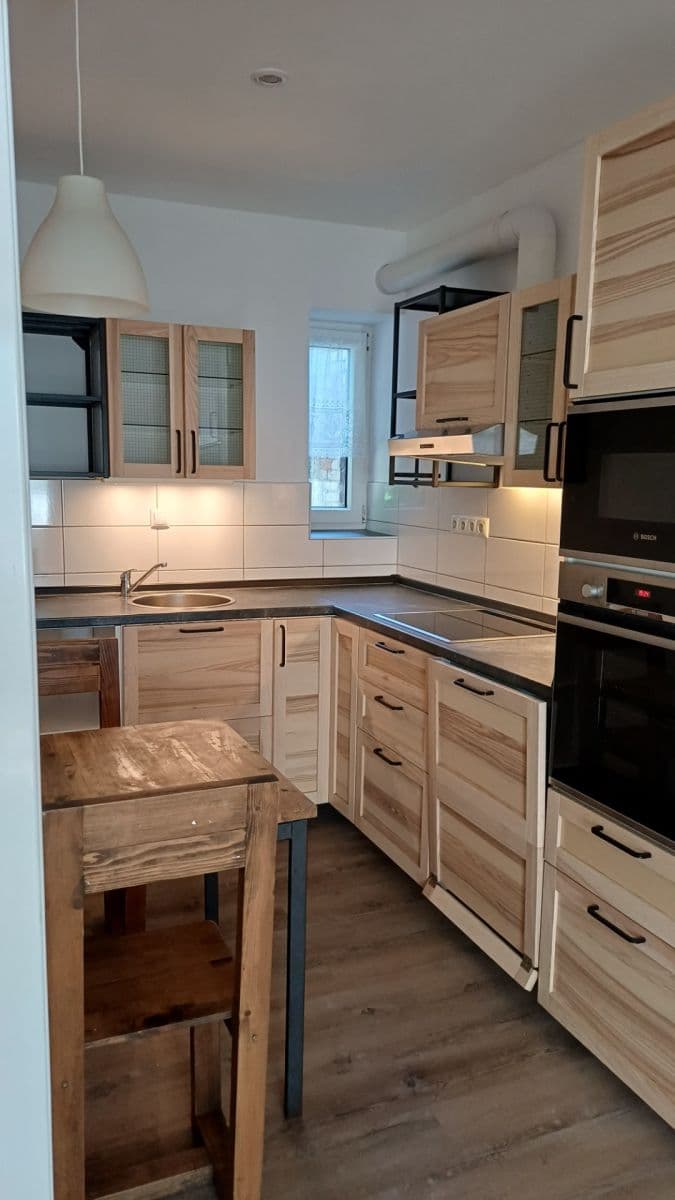 Pronájem bytu 2+1 51 m², Londýnská, Liberec, Liberecký kraj Pronájem bytu 2+1 51 m², Londýnská, Liberec, Liberecký kraj