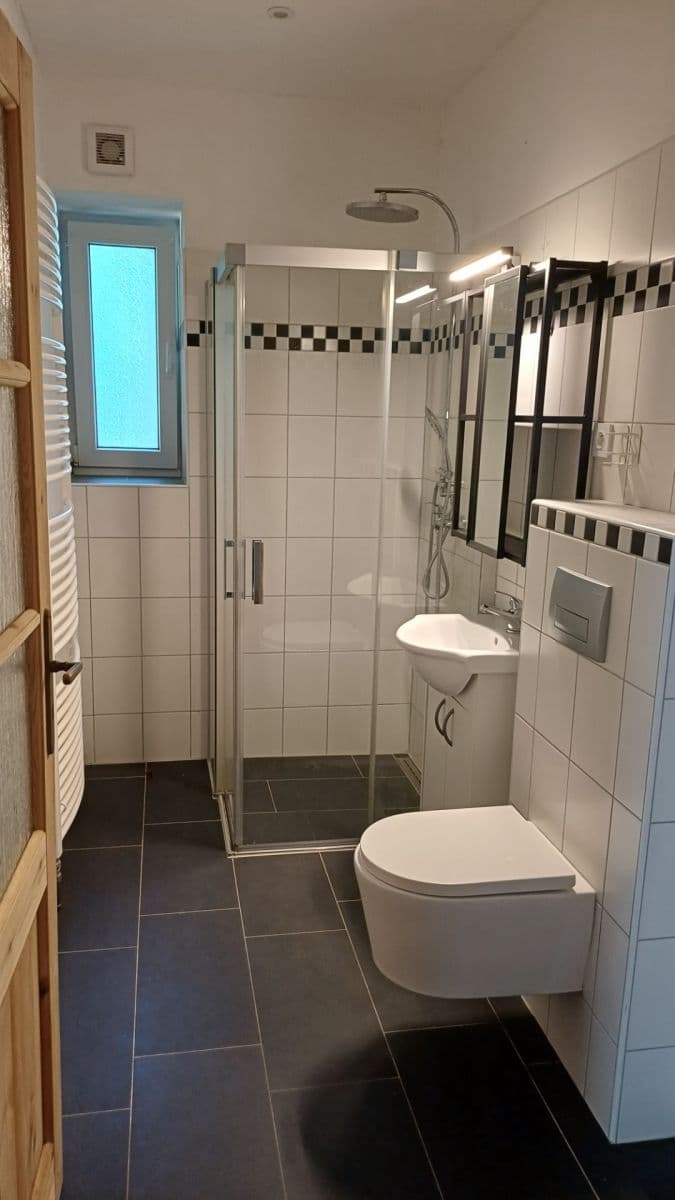 Pronájem bytu 2+1 51 m², Londýnská, Liberec, Liberecký kraj Pronájem bytu 2+1 51 m², Londýnská, Liberec, Liberecký kraj