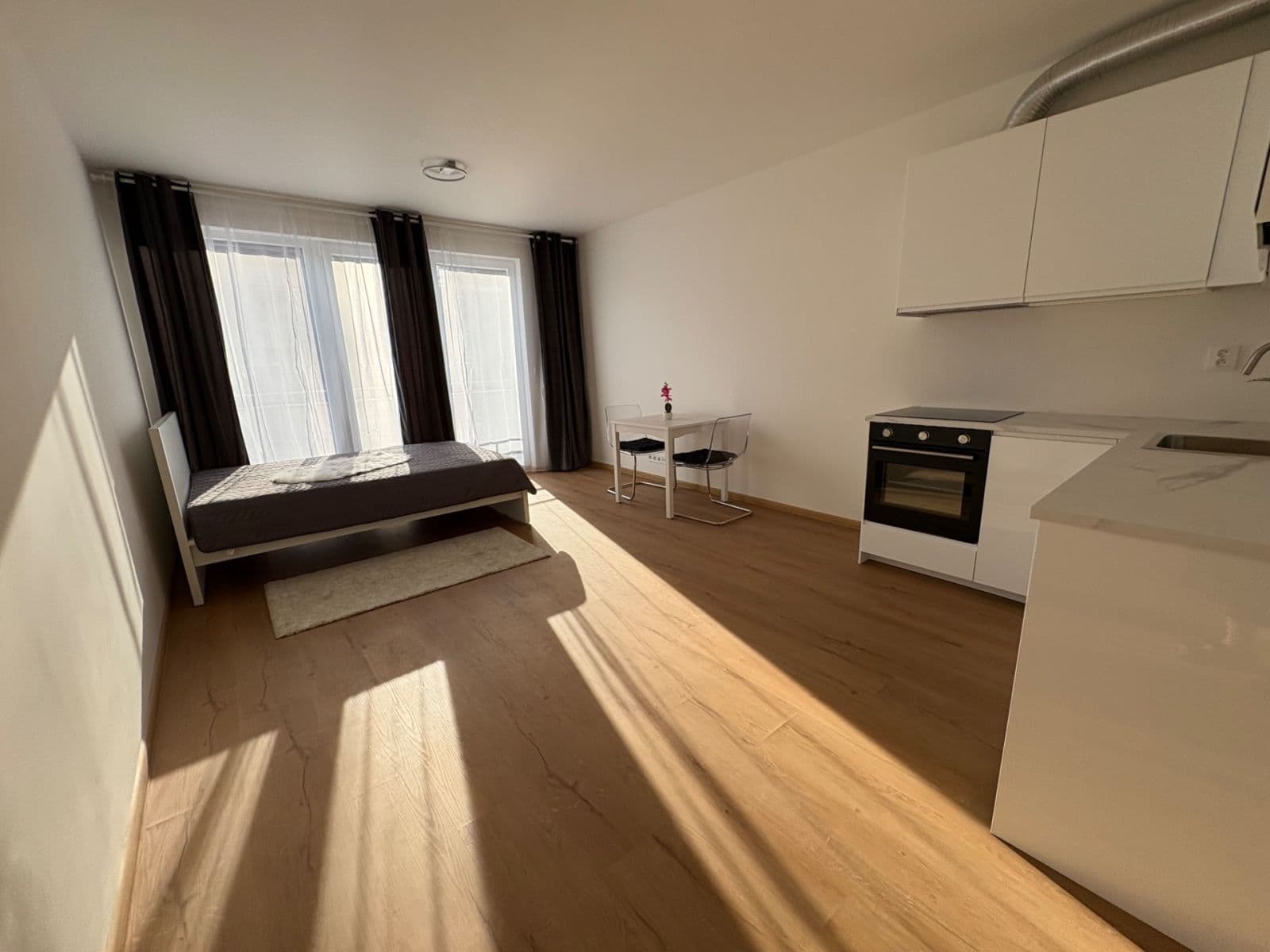 Pronájem bytu 1+kk 39 m², Gerstelova, Praha, Praha Pronájem bytu 1+kk 39 m², Gerstelova, Praha, Praha