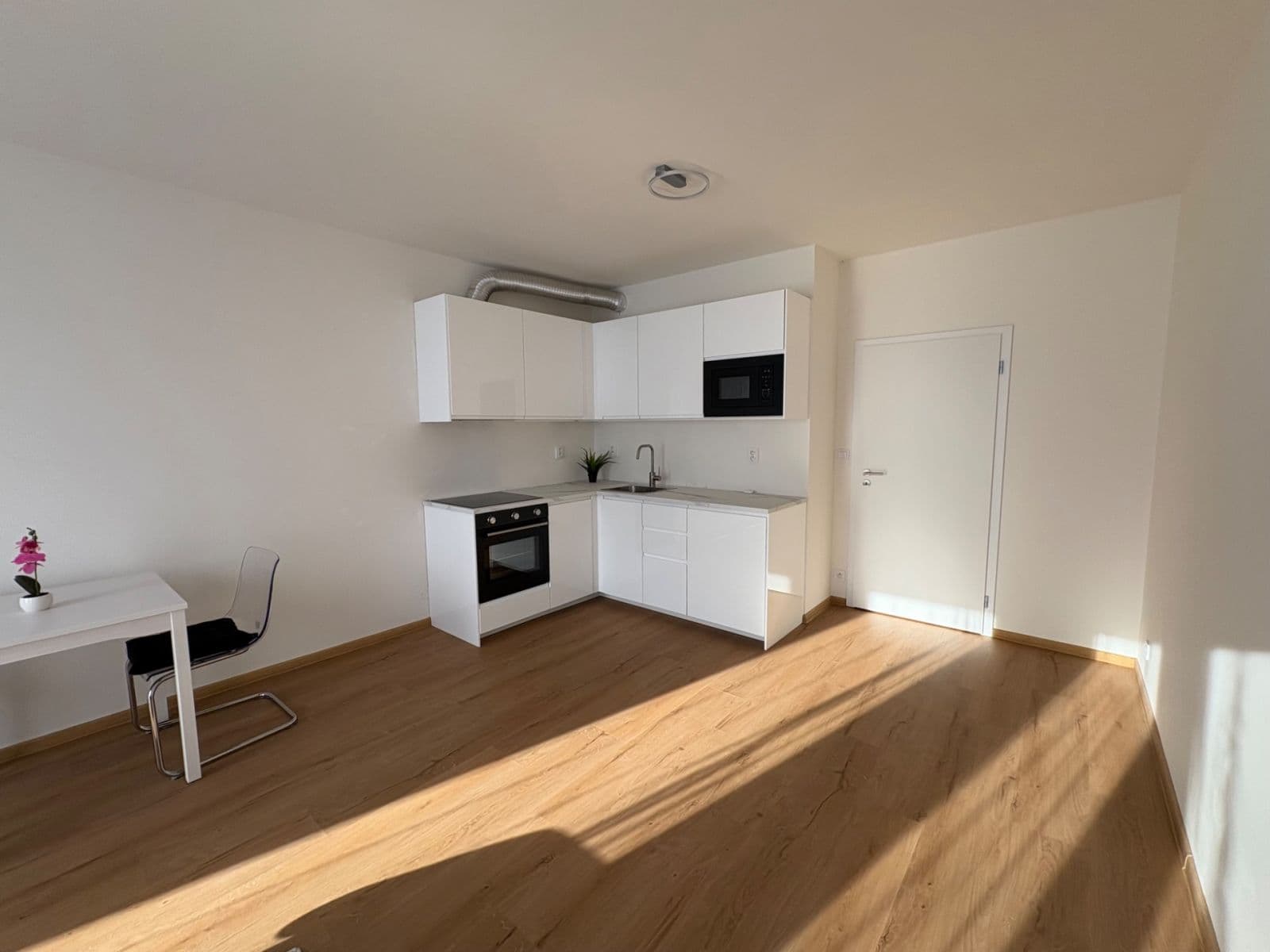 Pronájem bytu 1+kk 39 m², Gerstelova, Praha, Praha Pronájem bytu 1+kk 39 m², Gerstelova, Praha, Praha