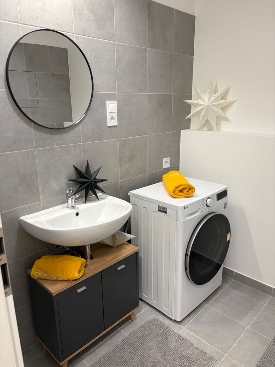 Pronájem bytu 1+kk 39 m², Gerstelova, Praha, Praha Pronájem bytu 1+kk 39 m², Gerstelova, Praha, Praha