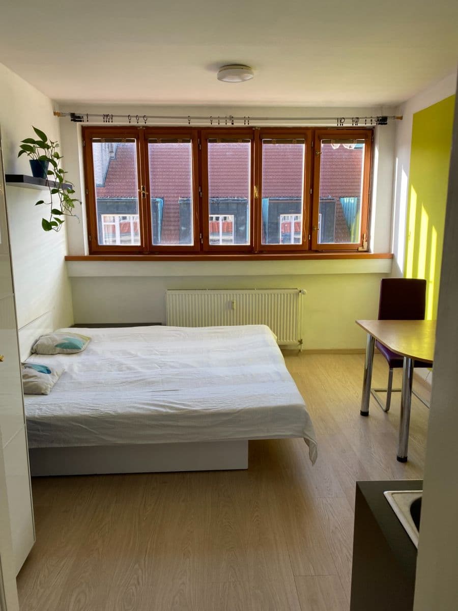 Pronájem bytu 1+kk 21 m², U Smaltovny, Praha, Praha Pronájem bytu 1+kk 21 m², U Smaltovny, Praha, Praha