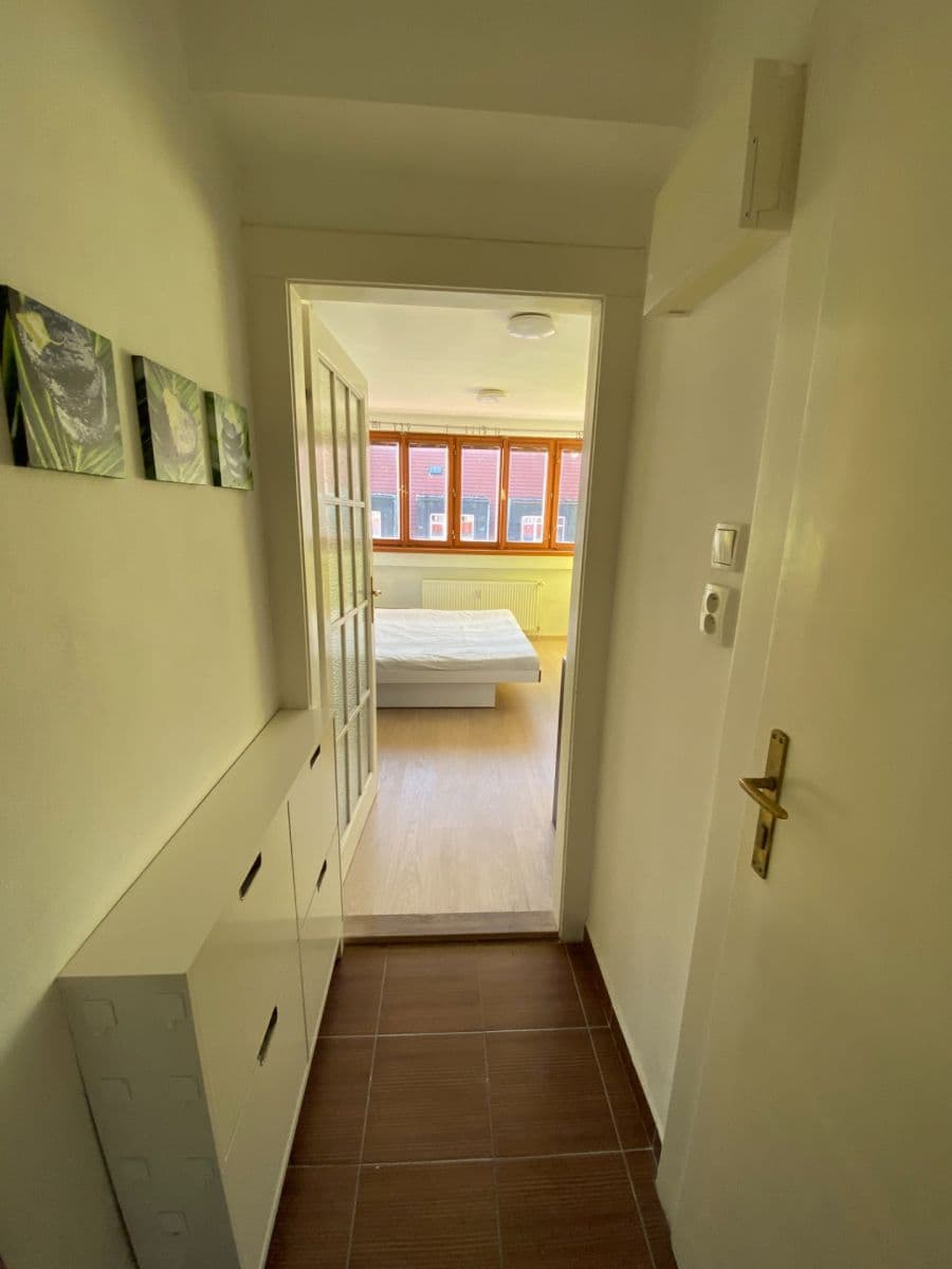 Pronájem bytu 1+kk 21 m², U Smaltovny, Praha, Praha Pronájem bytu 1+kk 21 m², U Smaltovny, Praha, Praha