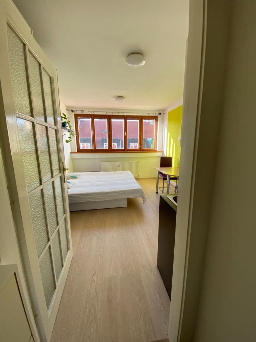 Pronájem bytu 1+kk 21 m², U Smaltovny, Praha, Praha Pronájem bytu 1+kk 21 m², U Smaltovny, Praha, Praha