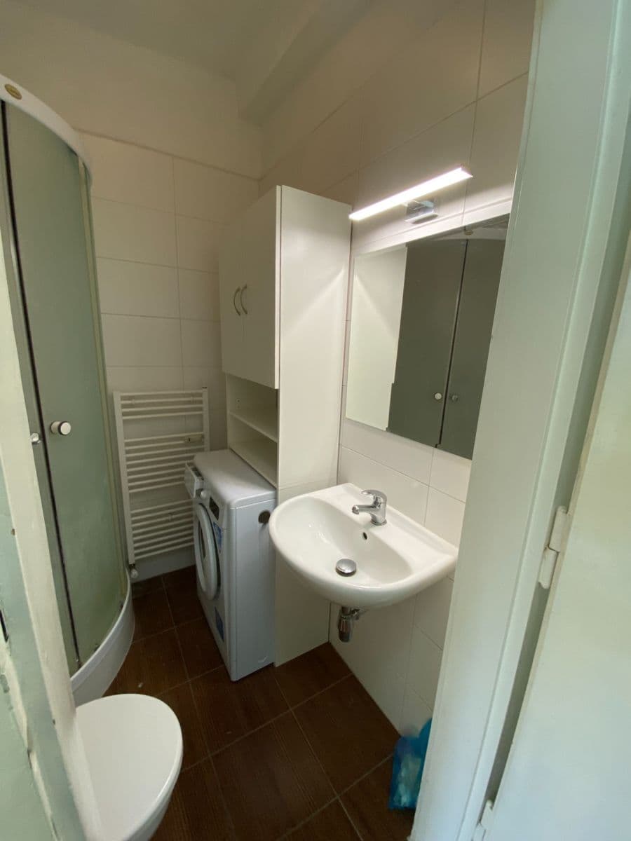 Pronájem bytu 1+kk 21 m², U Smaltovny, Praha, Praha Pronájem bytu 1+kk 21 m², U Smaltovny, Praha, Praha