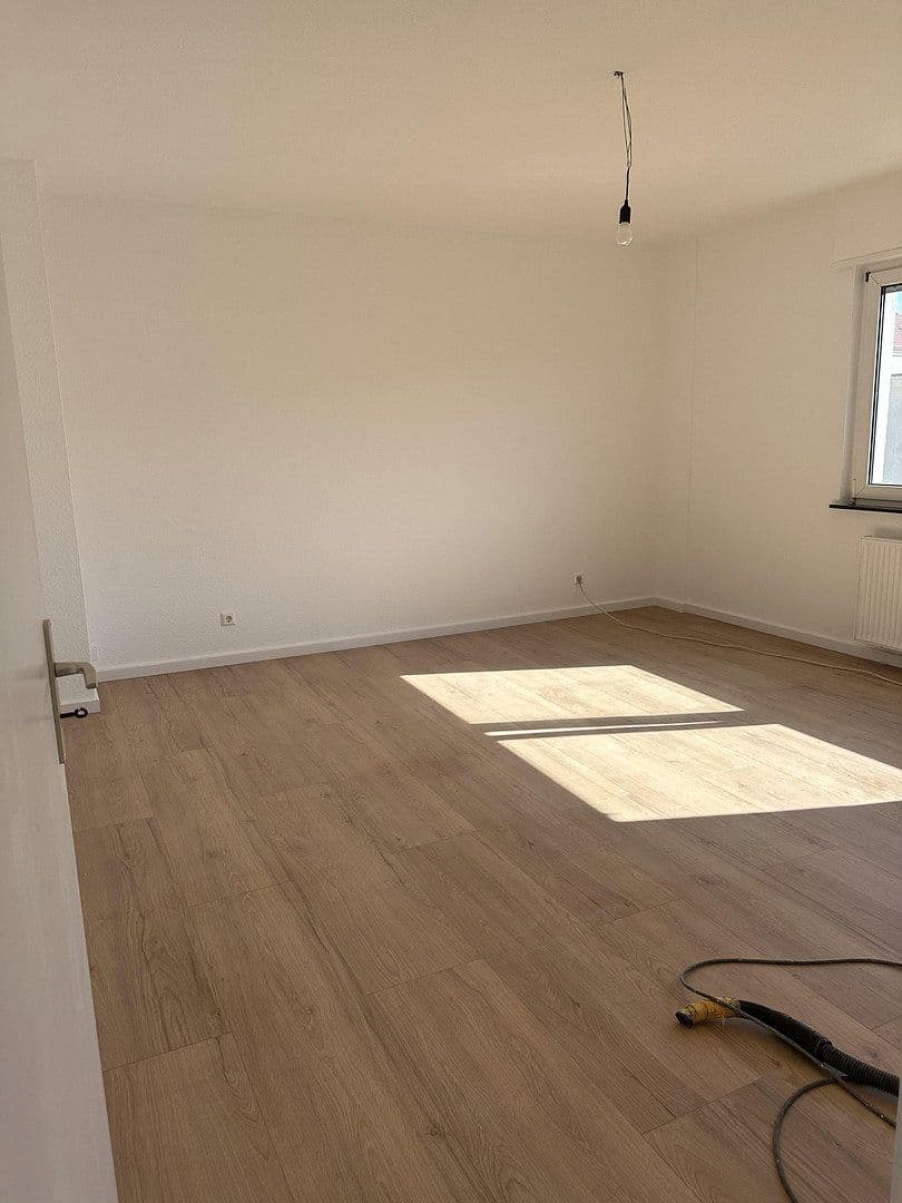 Pronájem bytu 2+1 62 m², Mannheim, Bádensko-Württembersko Pronájem bytu 2+1 62 m², Mannheim, Bádensko-Württembersko