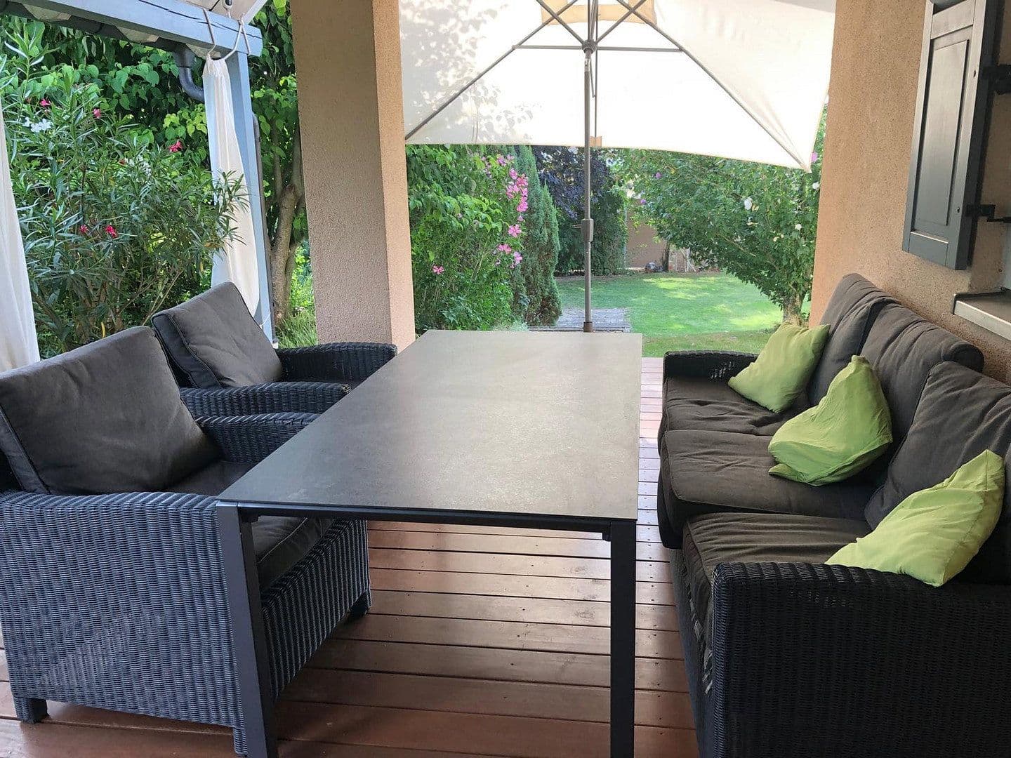 Prodej domu 198 m², pozemek 765 m², Ellgau, Bavorsko Prodej domu 198 m², pozemek 765 m², Ellgau, Bavorsko