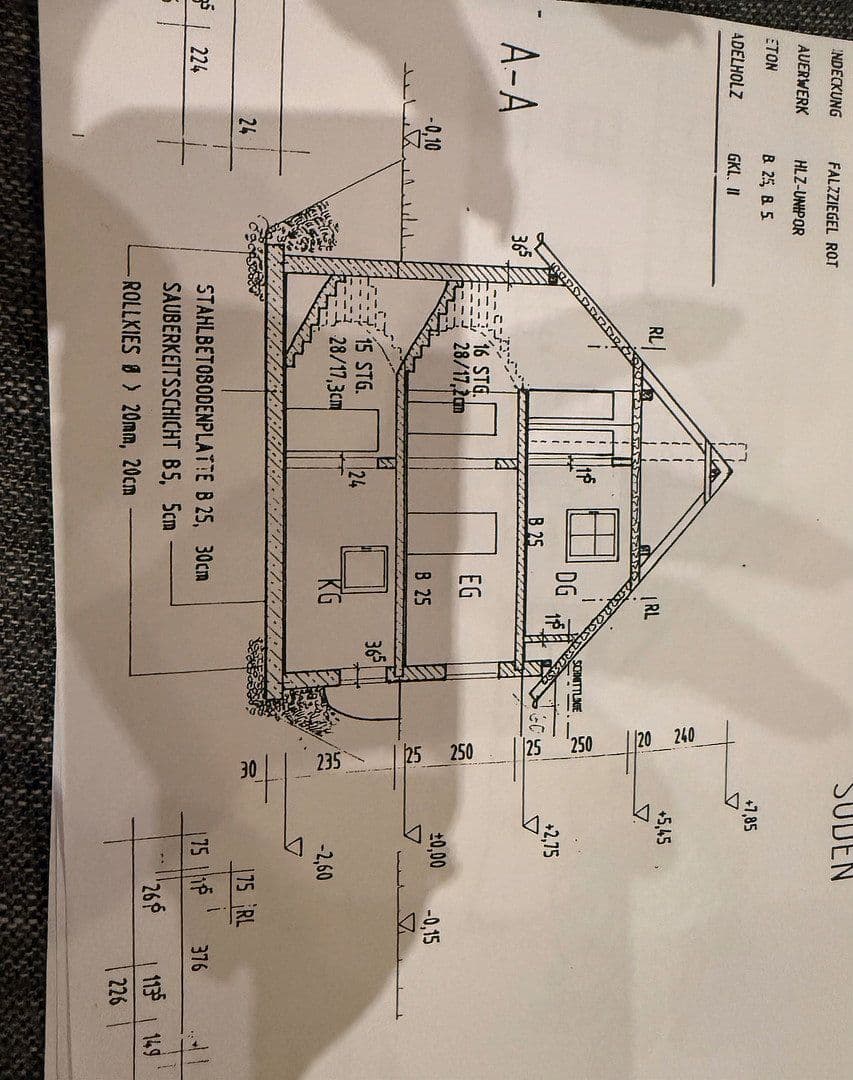 Prodej domu 198 m², pozemek 765 m², Ellgau, Bavorsko Prodej domu 198 m², pozemek 765 m², Ellgau, Bavorsko