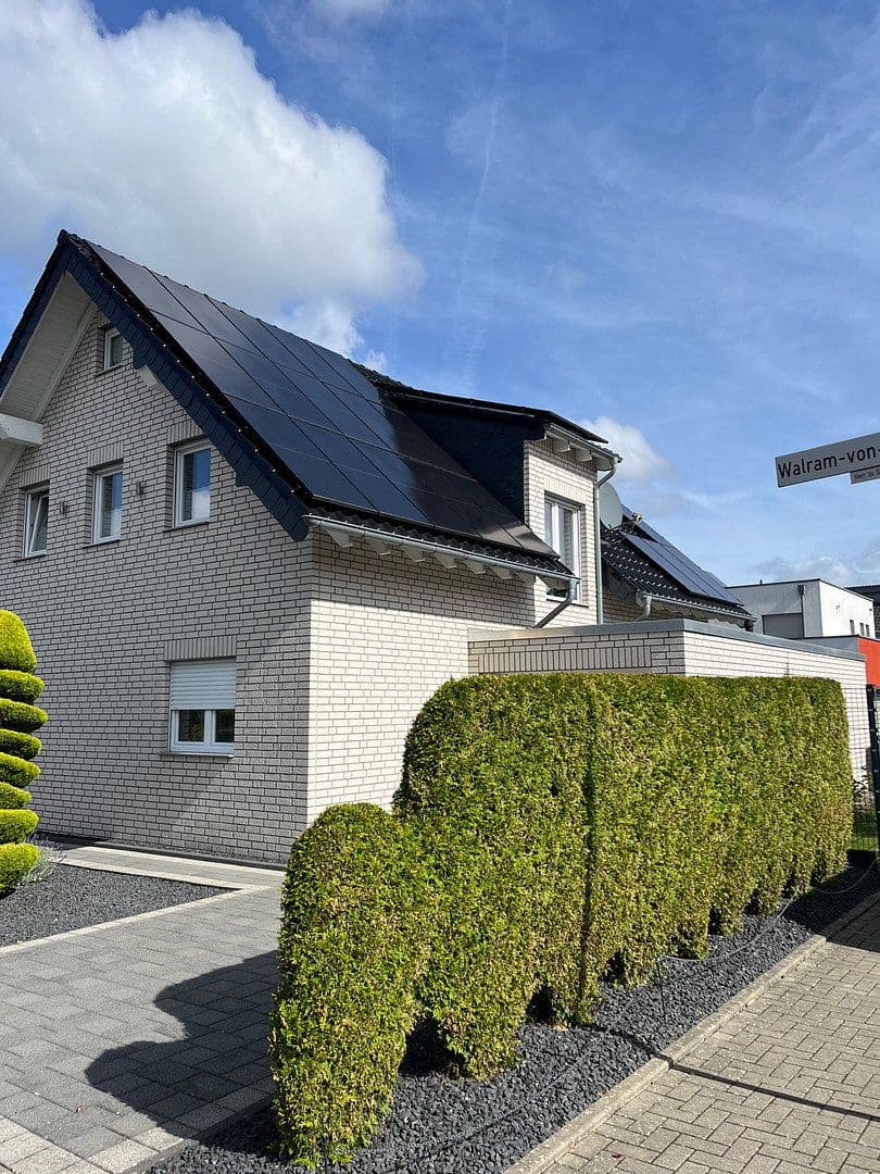 Prodej domu 152 m², pozemek 455 m², Kerpen, Severní Porýní-Vestfálsko Prodej domu 152 m², pozemek 455 m², Kerpen, Severní Porýní-Vestfálsko