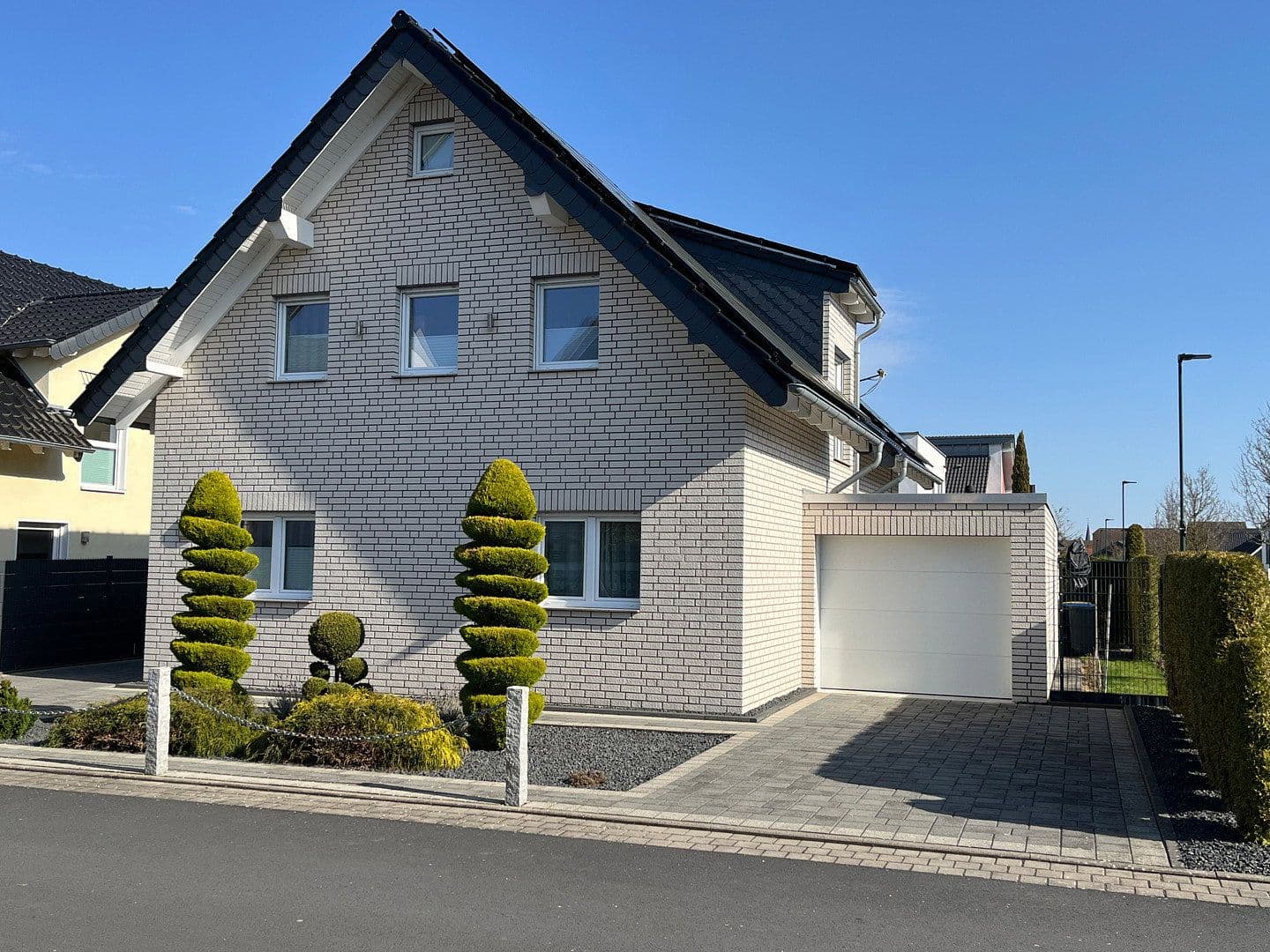 Prodej domu 152 m², pozemek 455 m², Kerpen, Severní Porýní-Vestfálsko Prodej domu 152 m², pozemek 455 m², Kerpen, Severní Porýní-Vestfálsko