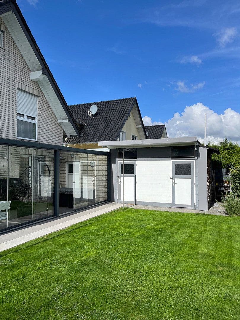 Prodej domu 152 m², pozemek 455 m², Kerpen, Severní Porýní-Vestfálsko Prodej domu 152 m², pozemek 455 m², Kerpen, Severní Porýní-Vestfálsko
