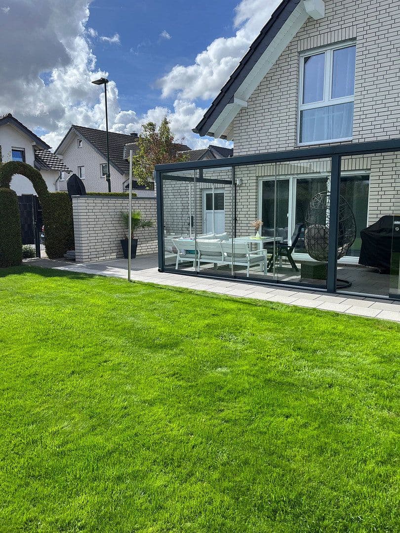 Prodej domu 152 m², pozemek 455 m², Kerpen, Severní Porýní-Vestfálsko Prodej domu 152 m², pozemek 455 m², Kerpen, Severní Porýní-Vestfálsko