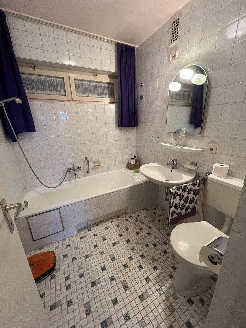 Prodej domu 186 m², pozemek 670 m², Pforzheim, Bádensko-Württembersko Prodej domu 186 m², pozemek 670 m², Pforzheim, Bádensko-Württembersko